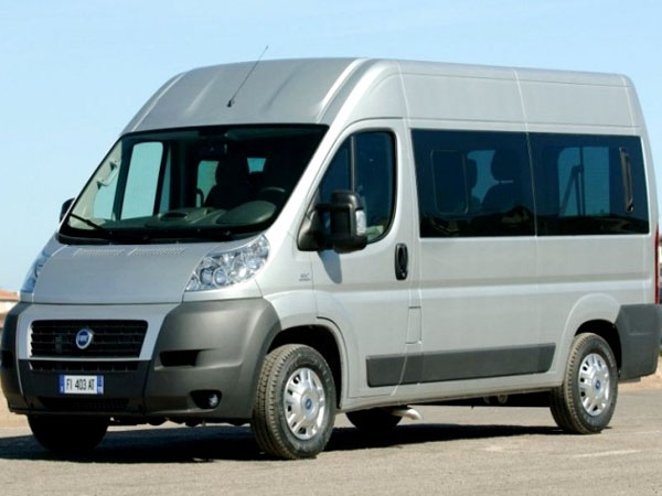 Tempo Traveller, Volvo Bus & Mercedes Benz Bus Rentals Delhi