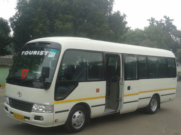 Tempo Traveller, Volvo Bus & Mercedes Benz Bus Rentals Delhi