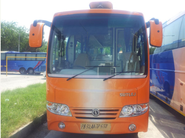 Tempo Traveller, Volvo Bus & Mercedes Benz Bus Rentals Delhi