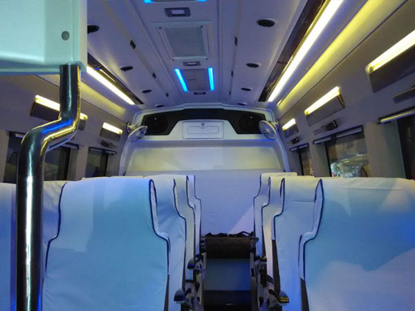 Tempo Traveller, Volvo Bus & Mercedes Benz Bus Rentals Delhi