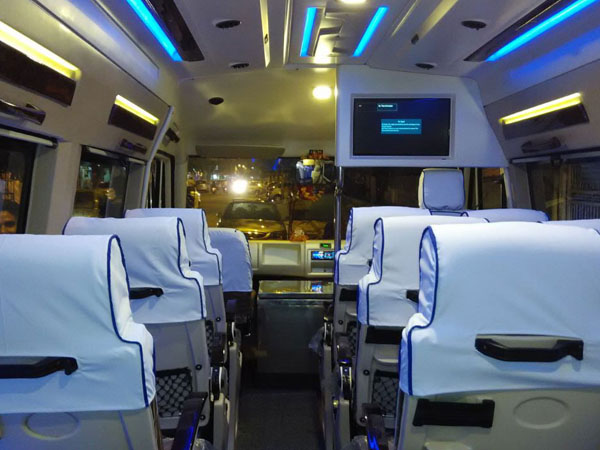 Tempo Traveller, Volvo Bus & Mercedes Benz Bus Rentals Delhi