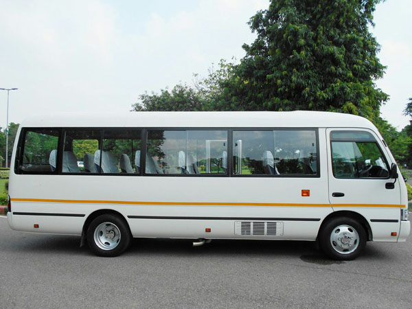 Tempo Traveller, Volvo Bus & Mercedes Benz Bus Rentals Delhi