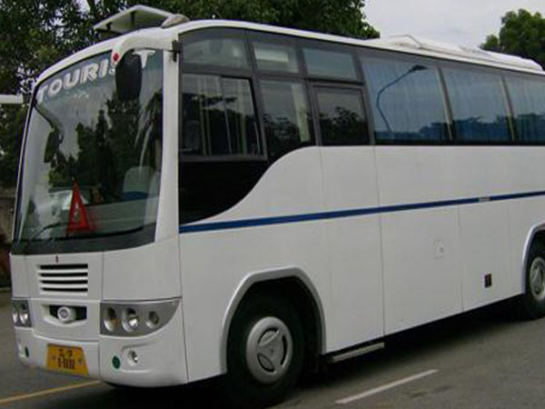 Tempo Traveller, Volvo Bus & Mercedes Benz Bus Rentals Delhi