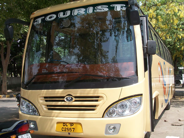 Tempo Traveller, Volvo Bus & Mercedes Benz Bus Rentals Delhi