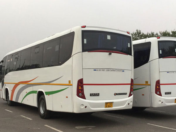 Tempo Traveller, Volvo Bus & Mercedes Benz Bus Rentals Delhi