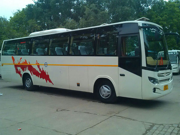 Tempo Traveller, Volvo Bus & Mercedes Benz Bus Rentals Delhi