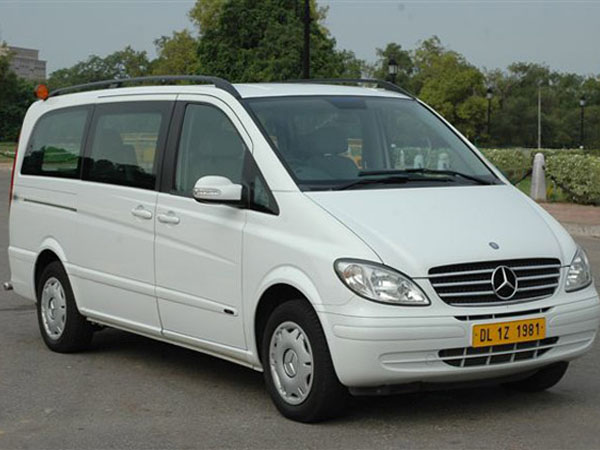 Tempo Traveller, Volvo Bus & Mercedes Benz Bus Rentals Delhi