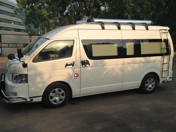 Tempo Traveller, Volvo Bus & Mercedes Benz Bus Rentals Delhi