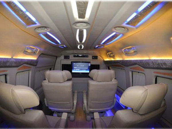 Tempo Traveller, Volvo Bus & Mercedes Benz Bus Rentals Delhi