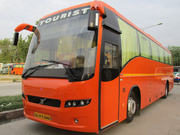 Tempo Traveller, Volvo Bus & Mercedes Benz Bus Rentals Delhi