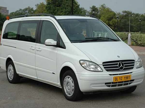 Tempo Traveller, Volvo Bus & Mercedes Benz Bus Rentals Delhi