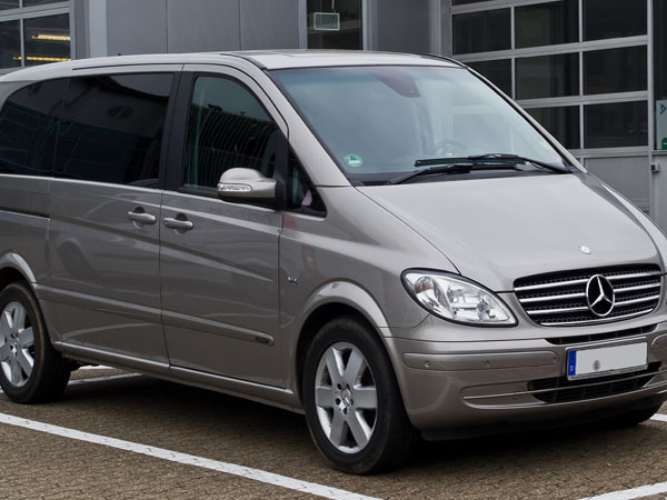 Tempo Traveller, Volvo Bus & Mercedes Benz Bus Rentals Delhi