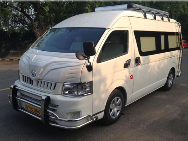 Tempo Traveller, Volvo Bus & Mercedes Benz Bus Rentals Delhi