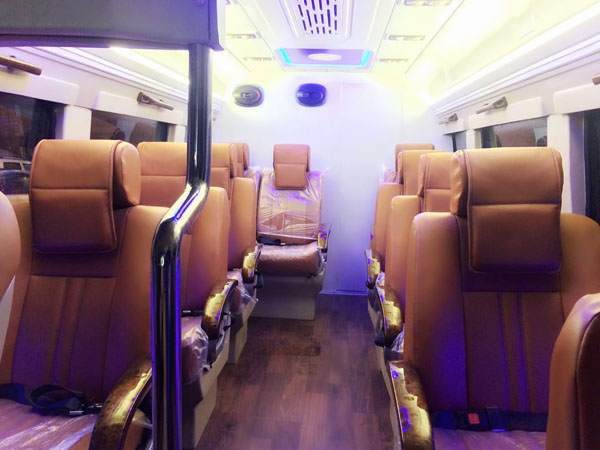 Tempo Traveller, Volvo Bus & Mercedes Benz Bus Rentals Delhi