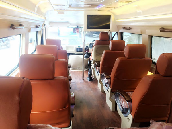 Tempo Traveller, Volvo Bus & Mercedes Benz Bus Rentals Delhi